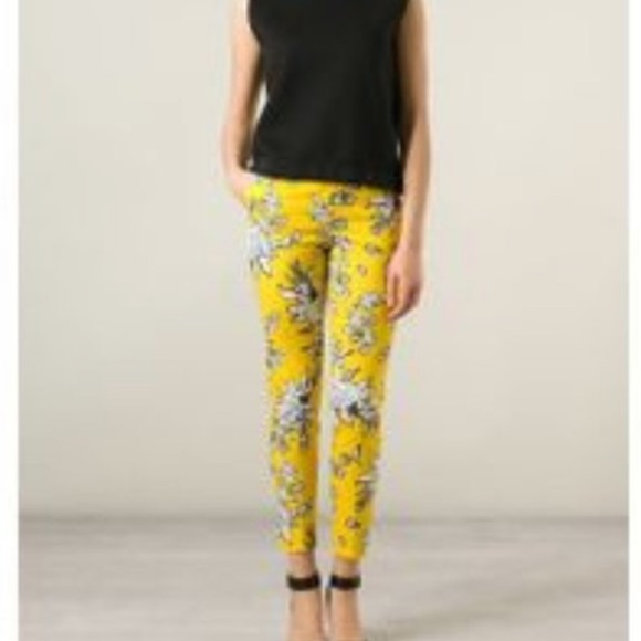 RED VALENTINO Sz IT 42/US 6 Yellow with black floral print pants Originally $595 - Picture 2 of 9